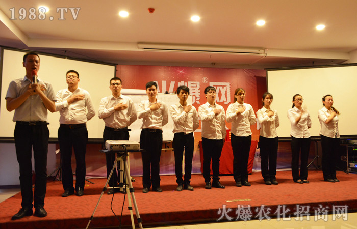 在這里,讓青春與夢(mèng)想一起飛揚(yáng)!