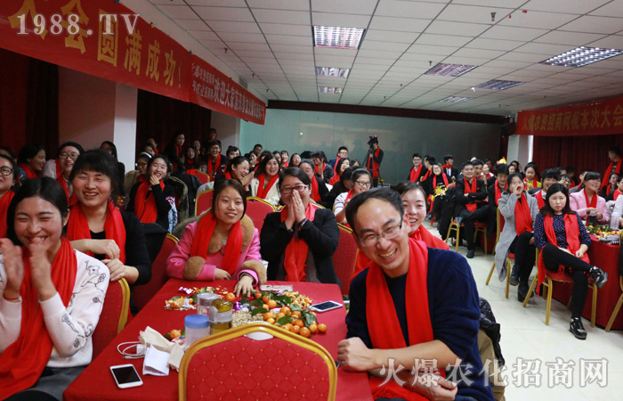 在這里,讓青春與夢(mèng)想一起飛揚(yáng)!