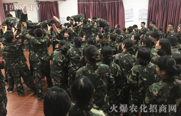 《火爆網(wǎng)2017動(dòng)能覺醒訓(xùn)練營(yíng)》培訓(xùn)總結(jié)
