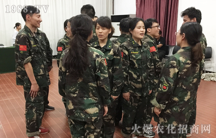 越努力,越幸運(yùn),認(rèn)識(shí)自我,不斷成長(zhǎng)