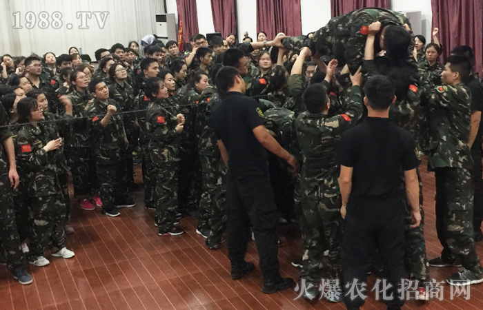 堅(jiān)持努力一小步,結(jié)果就是一大步
