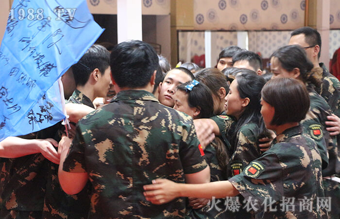 奮斗到無(wú)能為力,拼搏到感動(dòng)自己