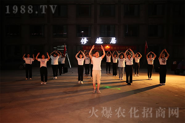 傳承紅色基因,學(xué)習(xí)國學(xué)經(jīng)典,火爆網(wǎng)2021老君山之旅!